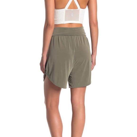 FP MOVEMENT pull up shorts - Picture 2 of 8